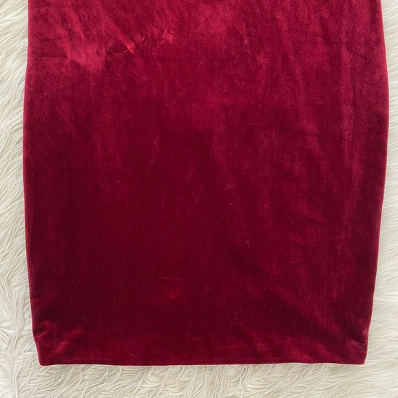 Miss Circle Burgundy Maroon Velvet Strapless Bodycon Victoria Mini Dress - Picture 3 of 13